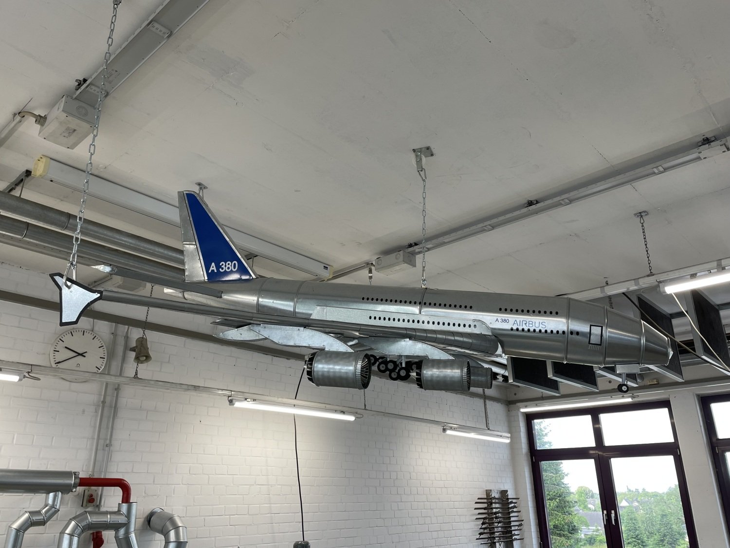 reativ: Ein detailgenauer Nachbau des A 380 Flugzeugs., Copyright: BZB