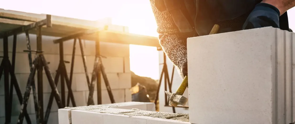 Neue Meisterschule Maurer und Betonbauer startete im Januar 2026, Copyright: Alex G - stock.adobe.com