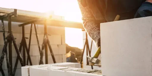 Neue Meisterschule Maurer und Betonbauer startete im Januar 2026, Copyright: Alex G - stock.adobe.com