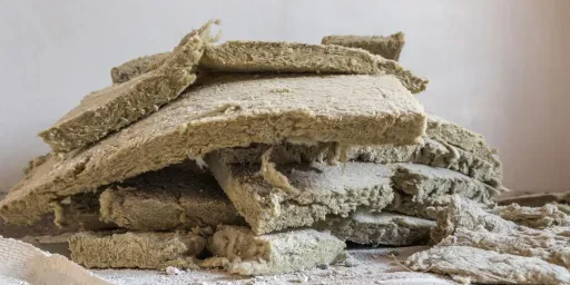 TRGS 521 neu gefasst: Erhöhte Anforderungen bei Tätigkeiten mit alter Mineralwolle, Copyright: Mario Hösel - stock.adobe.com