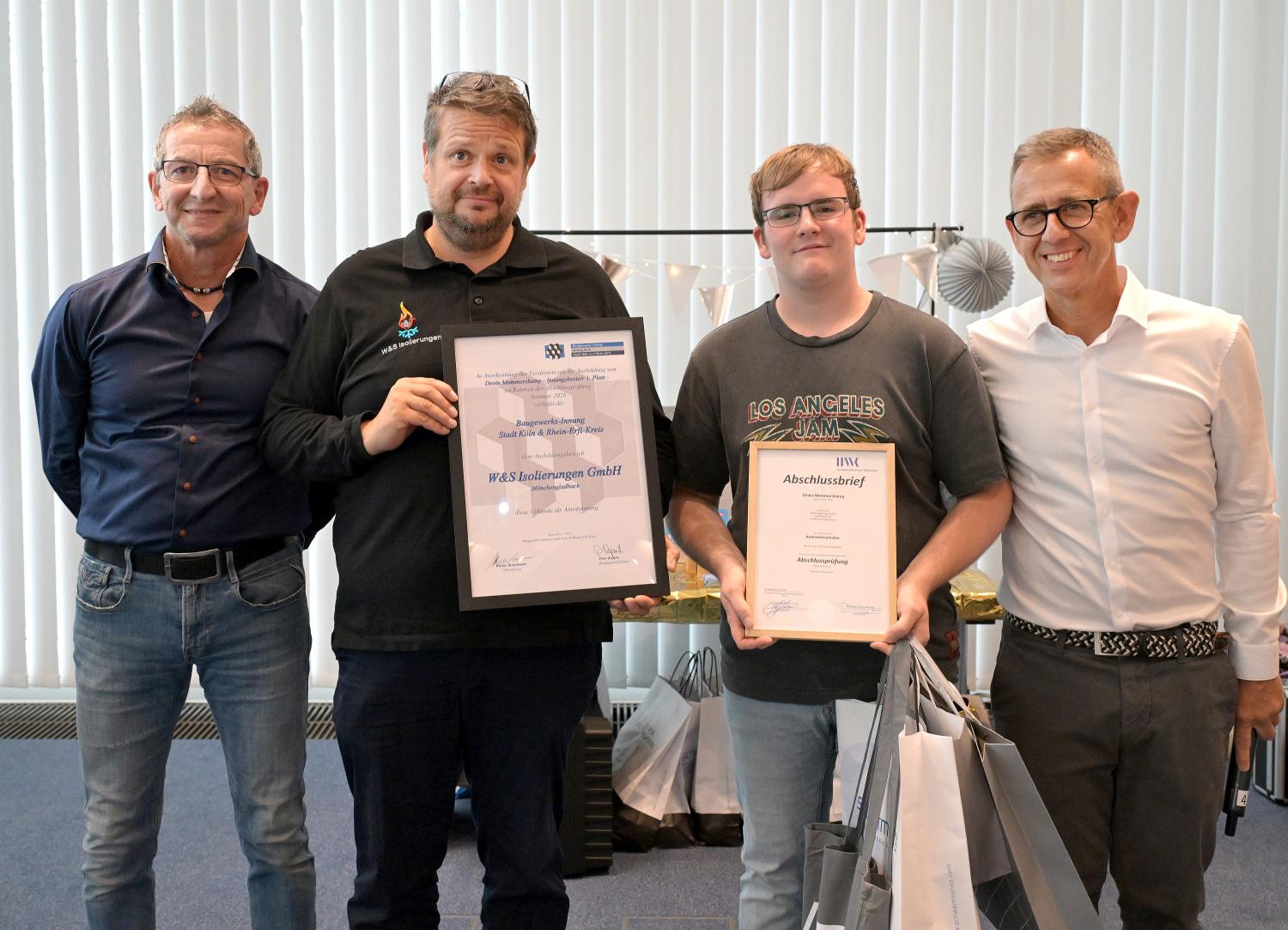 Devin Mommerskamp wurde innungsbester Ausbaufacharbeiter, Copyright: Handwerkskammer Düsseldorf