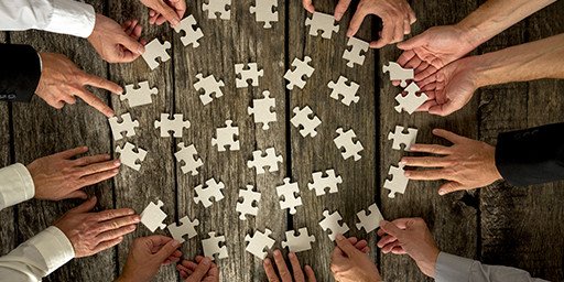 Puzzlestücke, die wie Mitglieder von Verbänden zusammengehören, Copyright: keine Angaben