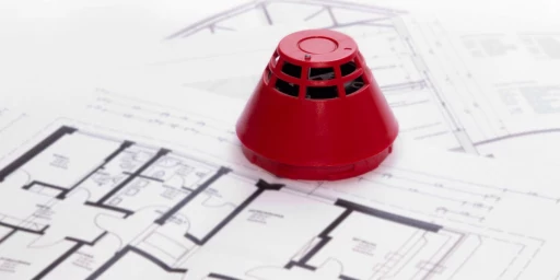 Rauchmelder und Bauplan, Copyright: SENTELLO - stock.adobe.com
