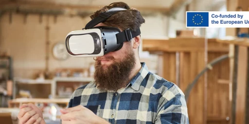Handwerker mit VR-Brille, Copyright: Robert Kneschke - stock.abobe.com