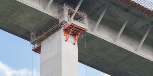 Sanierung einer Betonbrücke, Copyright: ThomBal - stock.adobe.com