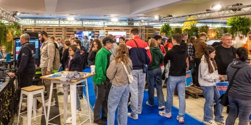 Menschen auf einer Messe, Copyright: Handwerkskammer Düsseldorf